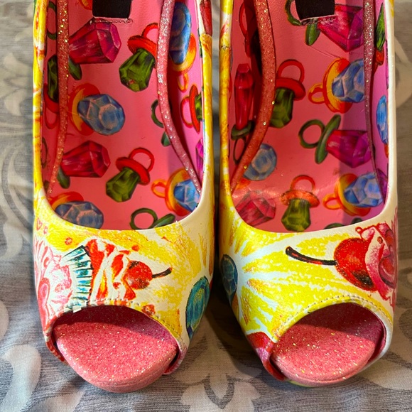 Latisha Wood candy and skulls pumps sz 6 - Picture 5 of 7